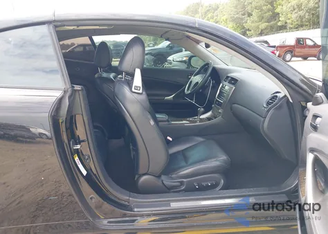 2010 Lexus Is 350C z USA, uszkodzony, nr VIN JTHFE2C23A2501571